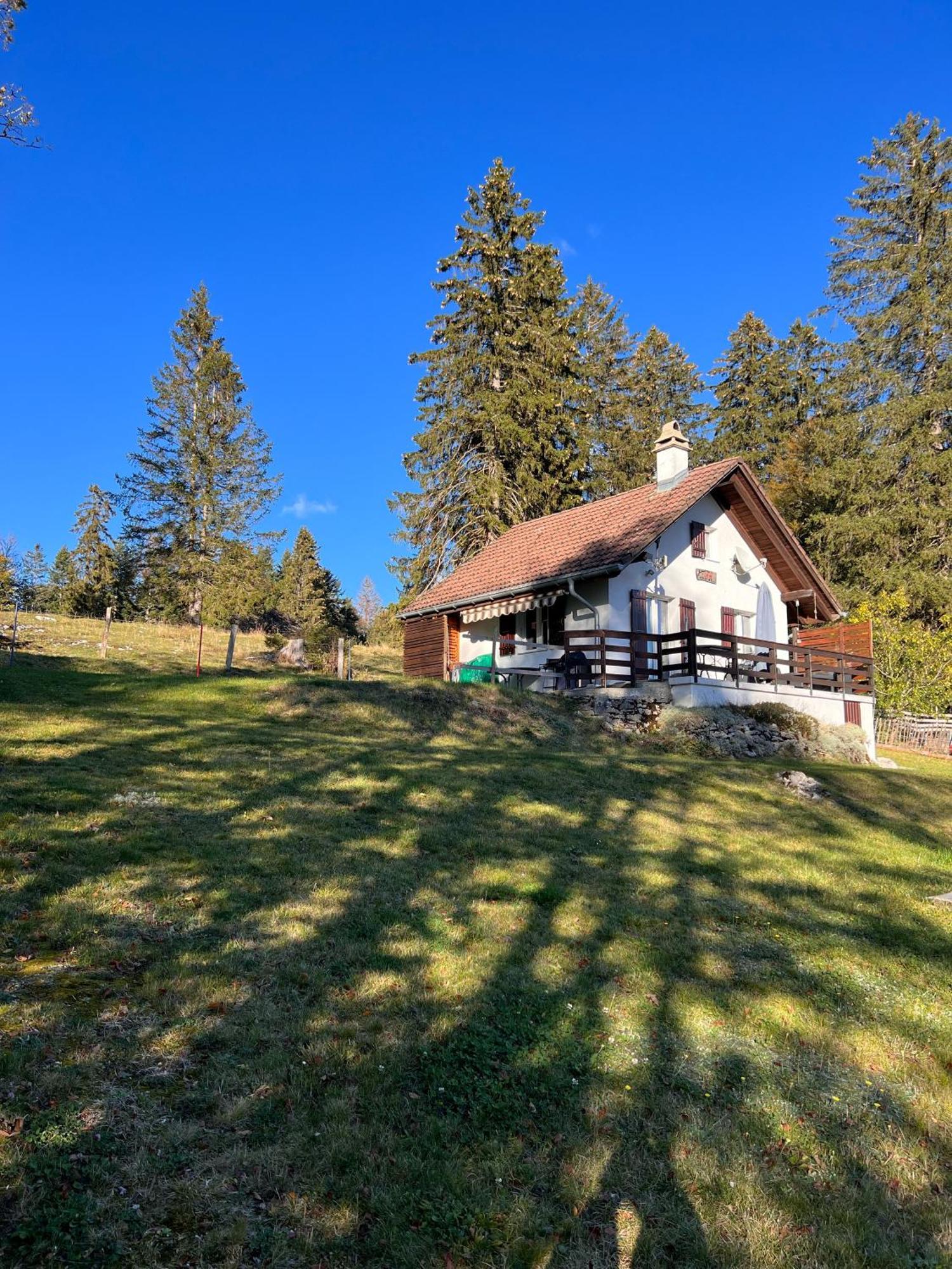 Вилла Le Joly Chalet Saint-Imier Экстерьер фото